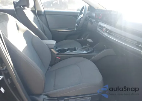 2025 Kia K4 Lxs z USA, uszkodzony, nr VIN 3KPFT4DEXSE008860